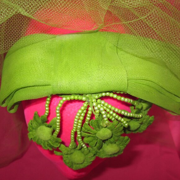 1950s vintage green veil fascinator floral beaded bow hat